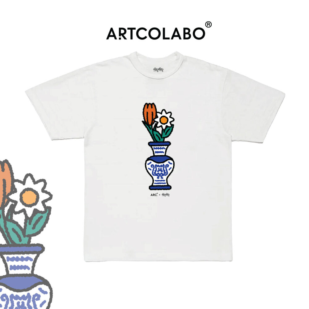 Blue Vase T-shirt - Image 7